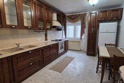 Apartament cu 4 camere decomandat, mobilat în Unirii - 1