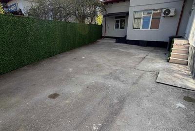 Spațiu comercial, de 70 mp, în Central - 8