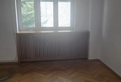 Inchiriere apartament Bd. Primaverii - stradal, 5 camere, etaj 1 Inchiriere apartament Bd. Primaverii - stradal, 5 camere, etaj 1 - 12