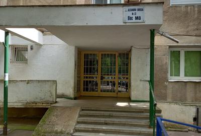 Garsonieră decomandată în Central