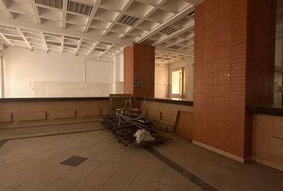 Spațiu comercial, de 1,741 mp, în Central - 5