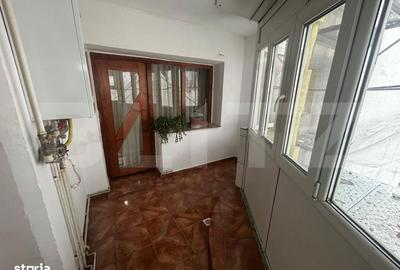 Apartament cu 3 camere decomandat în Micro 5 - 12