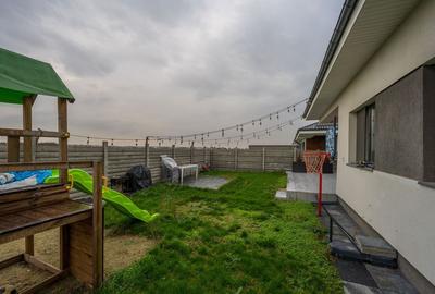 Vila parter mobilata si utilata Tunari - 14