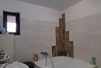 Casă cu 4 camere cu Canalizare în Nord - 24