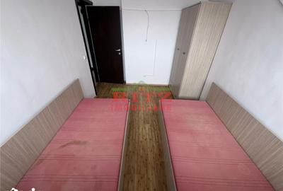 Apartament cu 3 camere semidecomandat în Central - 2