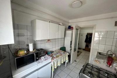 Apartament cu 3 camere decomandat în Central - 2
