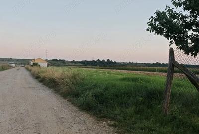 Teren de 725 mp, în Mihai Viteazu - 2