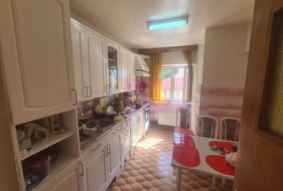 Apartament cu 3 camere de vanzare in Sinaia - 8