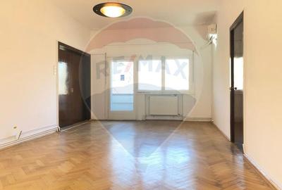 Apartament cu 4 camere nemobilat in P-ta Victoriei langa Orange - 3
