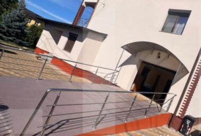 Casă cu 10 camere cu Teren 774 Mp în Central - 11