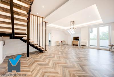Penthouse cu 4 camere decomandat, mobilat în Ghencea