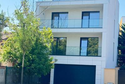 Casă individuală cu 10 camere cu Canalizare în Decebal - 33