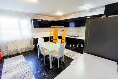 Casă cu Teren 900 Mp în Central - 2