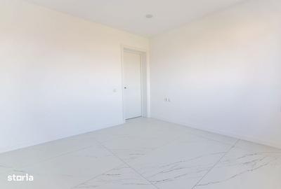 Casă cu 4 camere cu Garaj în Corbu - 5
