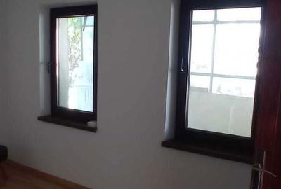 Casă cu 3 camere în Central - 2