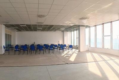 Birou, de 198 mp, în Militari - 7