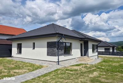 Casă cu 4 camere cu Teren 641 Mp în Noapteș - 1