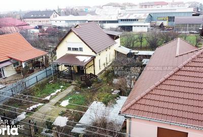 Casă cu 4 camere cu Teren 387 Mp în Vladimirescu - 2
