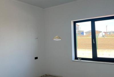 Casă cu 4 camere în Breazu - 1