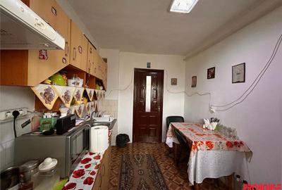 Apartament cu 2 camere decomandat în Republicii - 5