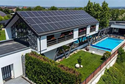 Casă cu 7 camere cu Teren 1608 Mp în Calea Moinești - 1
