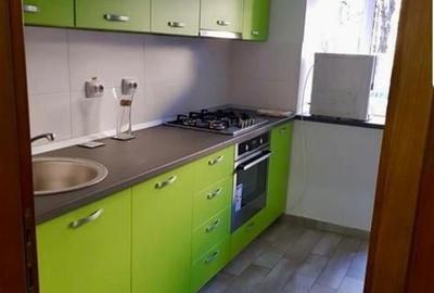 Apartament cu 3 camere decomandat, mobilat în Centrul Civic