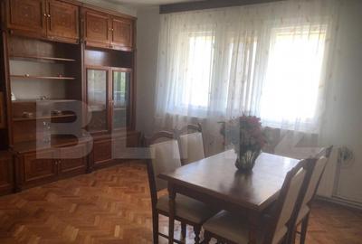 Apartament de inchiriat, cu 3 camere, 62 mp, zona MIcro 16 - 3
