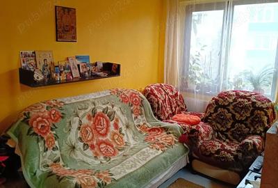 Apartament cu 3 camere semidecomandat în Central - 6