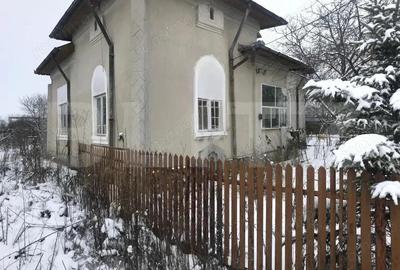 Casă cu 3 camere cu Teren 3920 Mp în Central - 9