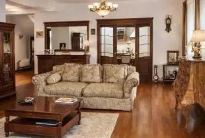 Casă cu 6 camere cu Teren 718 Mp în Central - 1