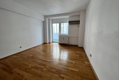 Apartament cu 3 camere decomandat în Decebal - 3