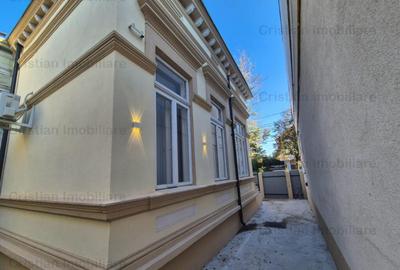 Casa Superba 3 camere, 127 mp utili , toate utilitatile, zon - 10