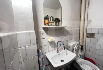 Apartament cu 4 camere decomandat în Central