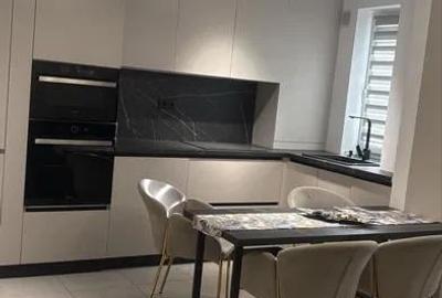 Apartament cu 2 camere decomandat, mobilat în Tractorul