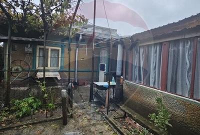 Casa / Vila cu 4 camere de vanzare in zona Alexandriei - 1