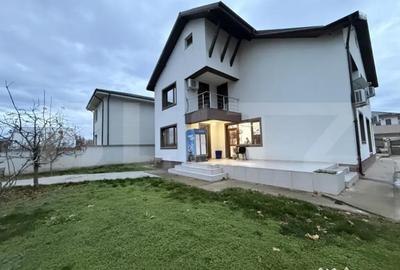 Casă cu 5 camere cu Teren 1025 Mp în Central