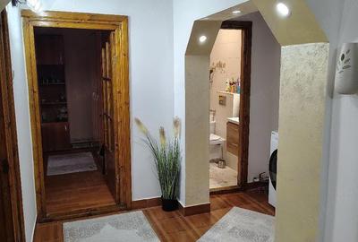 Apartament cu 3 camere decomandat în Est - 3