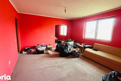 Casă cu Teren 676 Mp în Central - 11