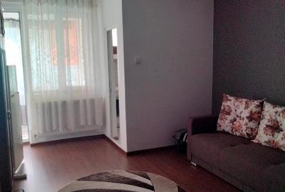 Garsoniera de închiriat pe termen de 6 luni 1200 roni - 2