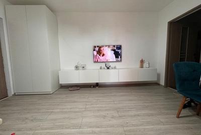 Vanzare apartament 3 camere Lacul Tei - 2