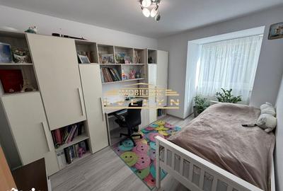 Apartament cu 3 camere semidecomandat în Central - 7