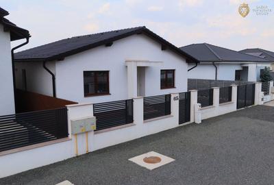 Casă 3 camere de vânzare in Livada - 2