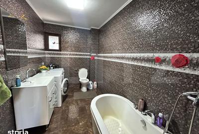 Casă cu 4 camere cu Teren 300 Mp în Central - 9
