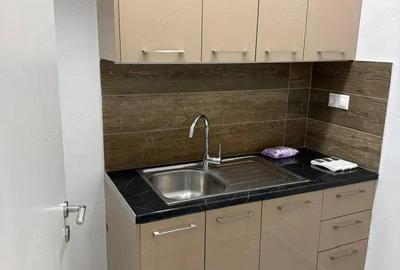 Spațiu comercial, de 55 mp, în P-ța Universității