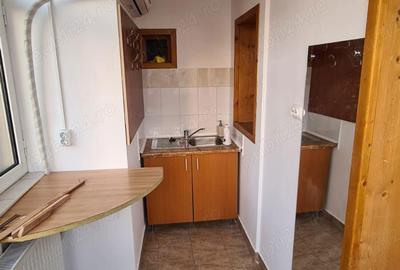 Spa?iu comercial, birouri in vila - 1