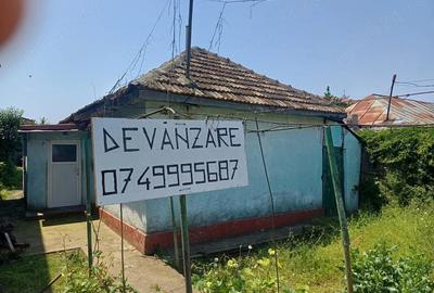 Casă cu 3 camere cu Teren 240 Mp în Central - 1