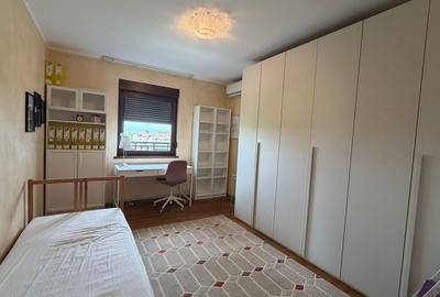 Apartament cu 3 camere decomandat în Sisești - 4