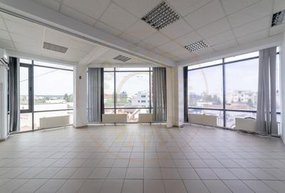 Inchiriere Spatiu Comercial - Locatie excelenta - Bld. Republicii 4, Pitesti! - 2