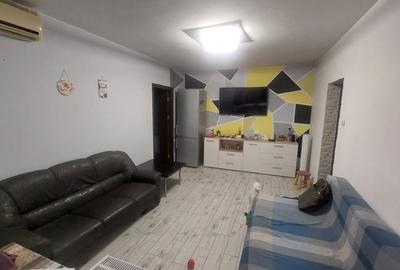 Apartament trei camere semidecomandat, Rovine zona Dezrobirii - 1