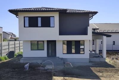Casă individuală cu 4 camere cu Canalizare în Dragomirești-Vale - 2
